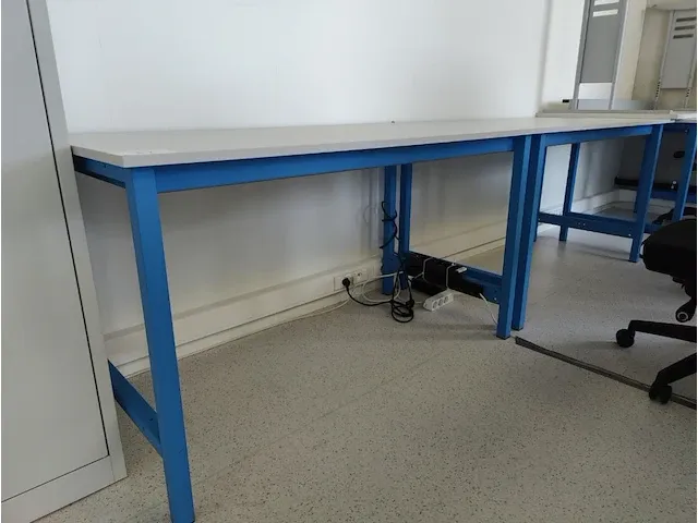 6 div formica schrijftafels - afbeelding 1 van  8