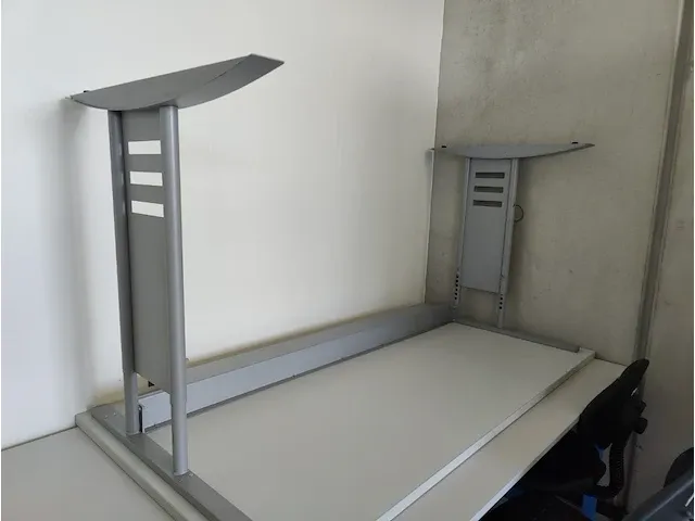 6 div formica schrijftafels - afbeelding 5 van  8