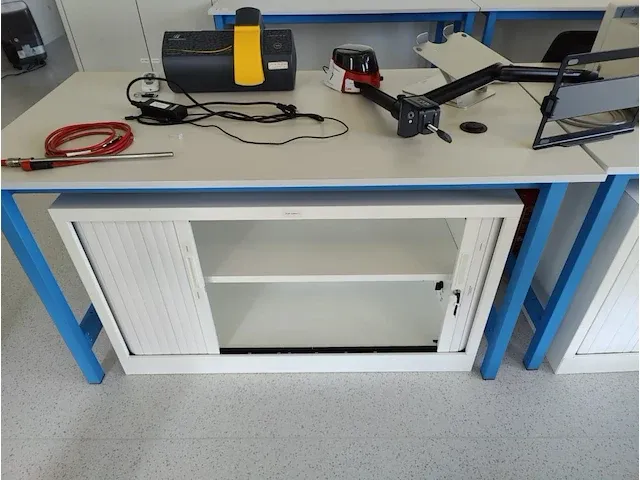 6 div formica schrijftafels - afbeelding 8 van  8