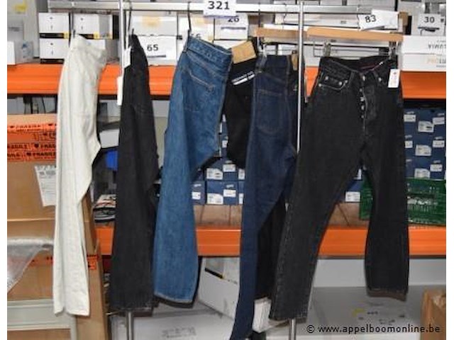 6 diverse broeken maat 26 - afbeelding 1 van  6