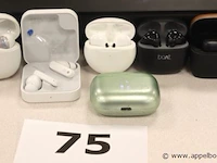 6 diverse earpods, zonder kabels, werking niet gekend - afbeelding 1 van  3