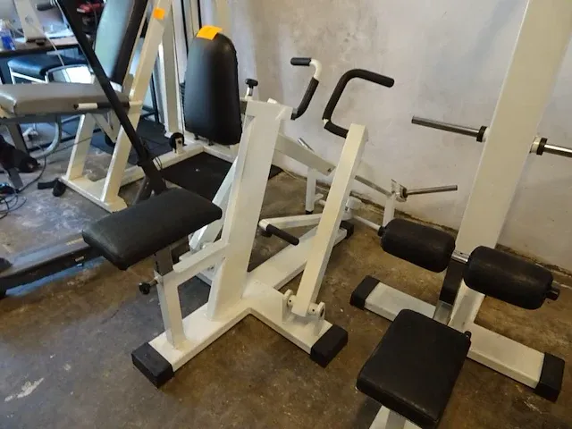6 diverse fitnesstoestellen - afbeelding 13 van  17