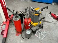 6 diverse garage toebehoren - afbeelding 1 van  5