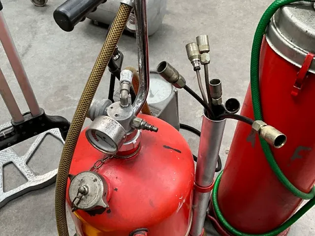 6 diverse garage toebehoren - afbeelding 4 van  5