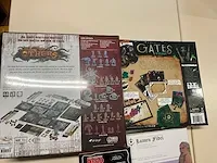 6 diverse gezelschapspellen guillotine games, renegade, welt - afbeelding 5 van  6