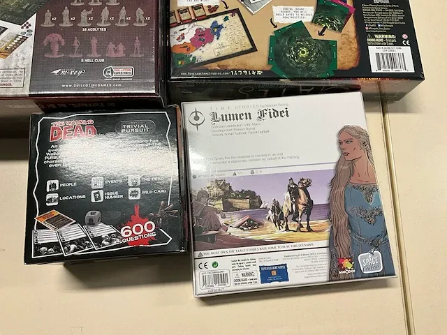 6 diverse gezelschapspellen guillotine games, renegade, welt - afbeelding 6 van  6