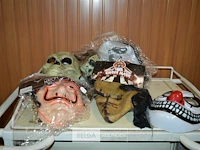 6 diverse halloween maskers - afbeelding 1 van  5