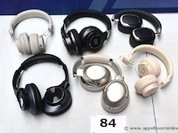 6 diverse hoofdtelefoons - afbeelding 1 van  3