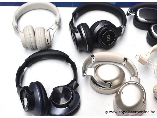 6 diverse hoofdtelefoons - afbeelding 2 van  3
