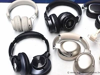 6 diverse hoofdtelefoons - afbeelding 2 van  3