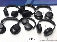 6 diverse hoofdtelefoons - afbeelding 1 van  3