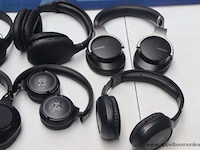 6 diverse hoofdtelefoons - afbeelding 2 van  3