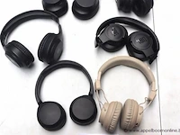 6 diverse hoofdtelefoons - afbeelding 3 van  3