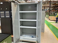 6 diverse lockerkasten en dossierkasten - afbeelding 16 van  16