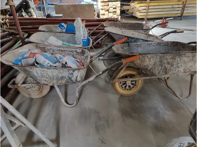 6 diverse metalen kruiwagens - afbeelding 4 van  4