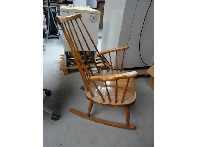 6 diverse stoelen - afbeelding 6 van  8