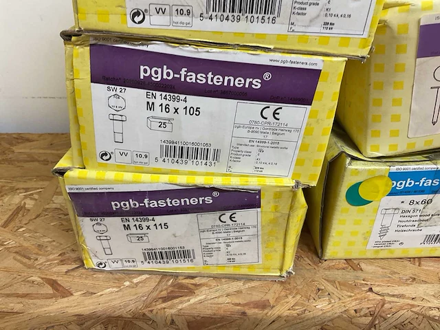 6 dozen diverse bouten - afbeelding 3 van  5