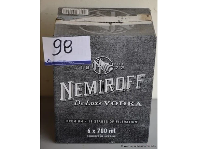 6 flessen à 70cl vodka nemiroff 40% - afbeelding 1 van  2