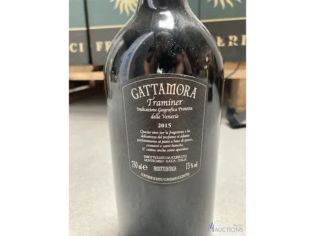 6 flessen gattamora traminer 2015 - afbeelding 2 van  3