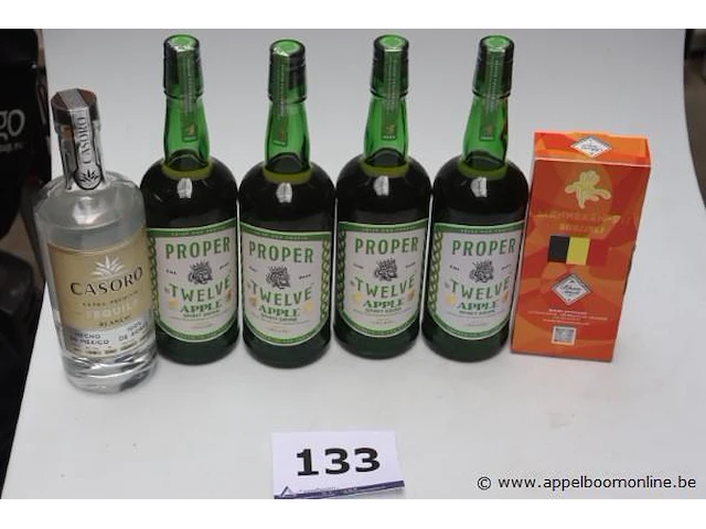 6 flessen sterke drank - afbeelding 1 van  3