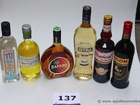 6 flessen sterke drank - afbeelding 1 van  3