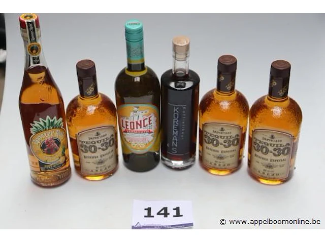 6 flessen sterke drank - afbeelding 1 van  3