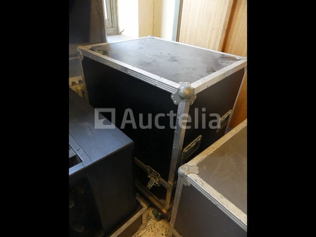 6 flightcases en inhoud - afbeelding 7 van  10