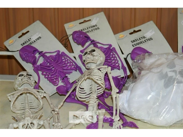6 halloween geraamte en 1 spook - afbeelding 3 van  4