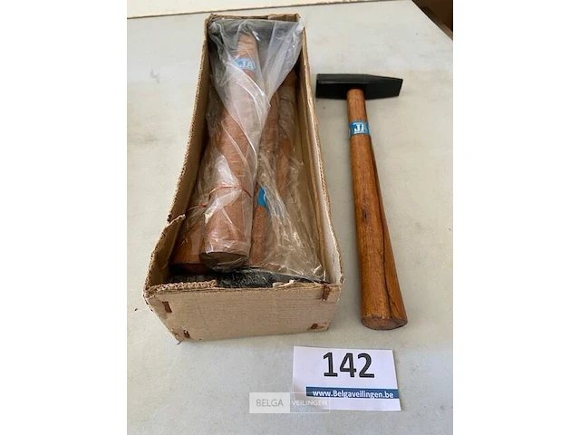 6 hamers met houten steel 200 gr - afbeelding 1 van  3