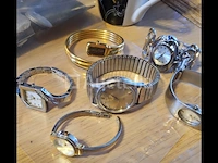 6 horloges - afbeelding 1 van  1