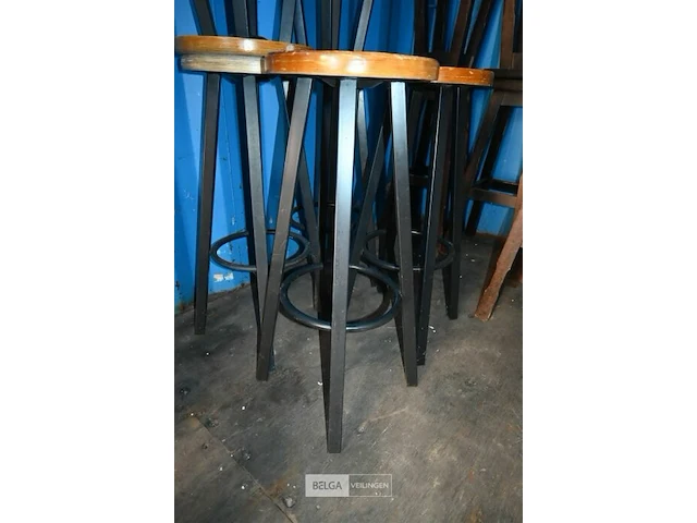 6 houten barkrukken - afbeelding 2 van  6