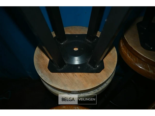 6 houten barkrukken - afbeelding 6 van  6