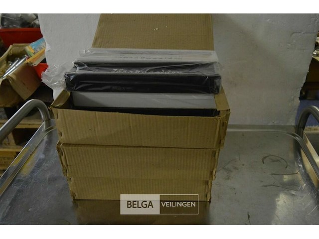 ±6 houten doosjes voor haaknaalden - afbeelding 1 van  3