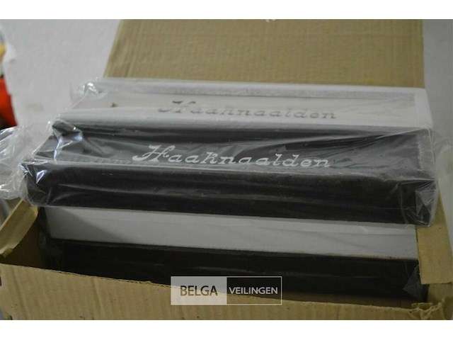 ±6 houten doosjes voor haaknaalden - afbeelding 3 van  4