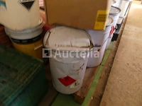 6 jerrycans van 25 liter vloeibaar bitumen en dakprimer - afbeelding 1 van  7