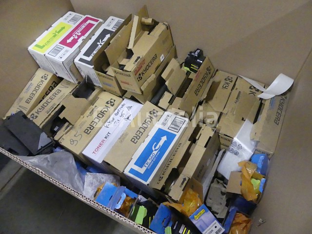 6 lege printertonerpallets - afbeelding 3 van  5