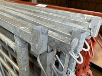 6 metalen schragen - afbeelding 2 van  4