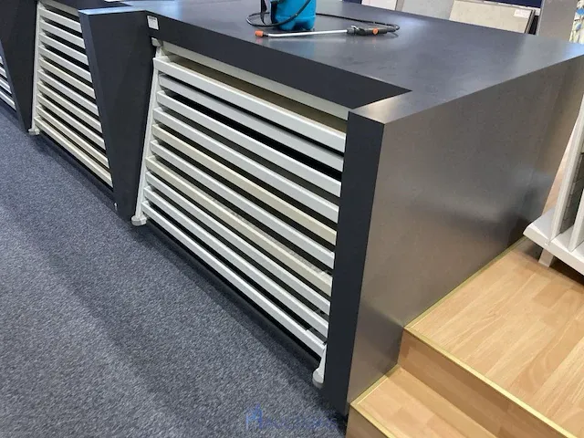 6 metalen tegeldisplays - afbeelding 4 van  5
