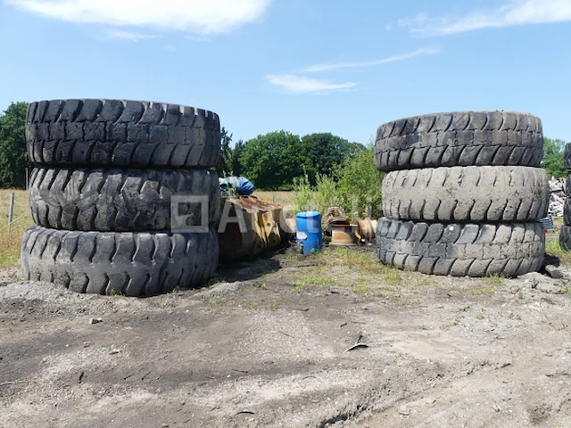 6 michelin bouwmachines banden 36,00 r 51 - afbeelding 3 van  9