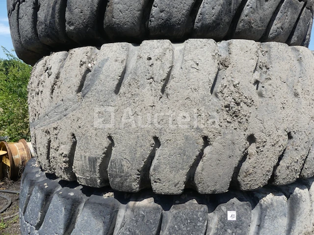 6 michelin bouwmachines banden 36,00 r 51 - afbeelding 8 van  9