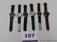 6 nieuwe horloges - afbeelding 1 van  3