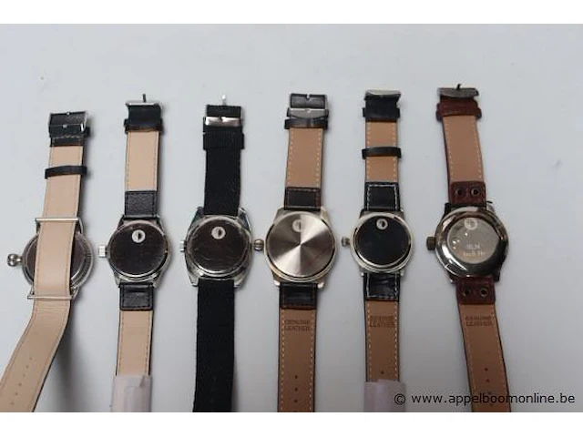 6 nieuwe horloges - afbeelding 3 van  3