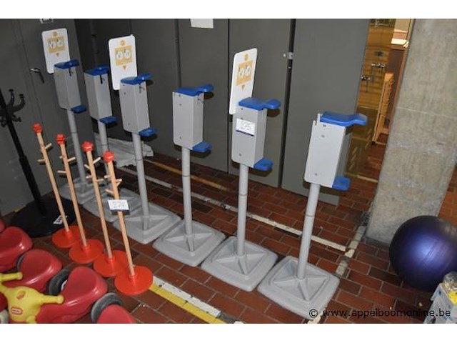 6 ontsmettingstations - afbeelding 1 van  1