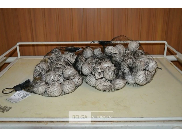 6 pakjes deco mini skulls - afbeelding 1 van  4