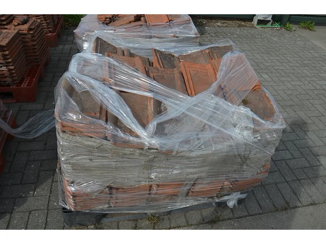 6 paletten dakpannen (zonder pvc paletten) - afbeelding 6 van  8