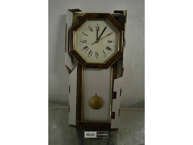 ±6 pendule wandklokken - afbeelding 1 van  4