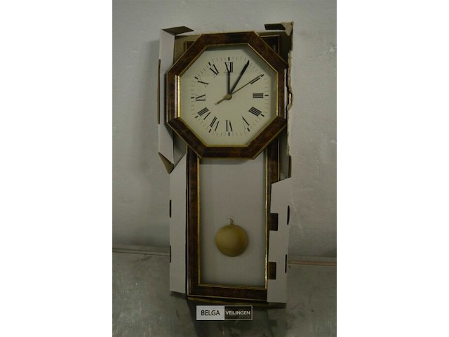 ±6 pendule wandklokken - afbeelding 1 van  3
