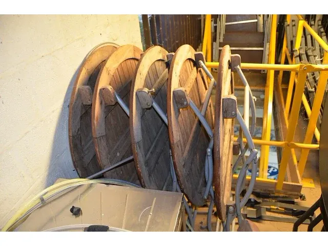 6 plooitafels rond hoog teak blad (1123) - afbeelding 4 van  5