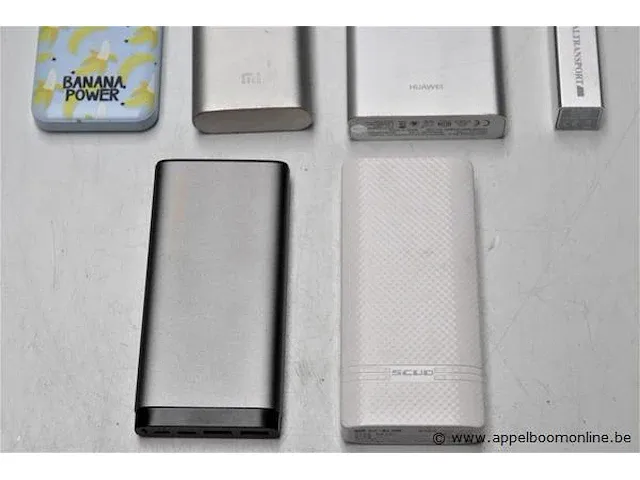 6 powerbanks, zonder kabels, werking niet gekend - afbeelding 3 van  3