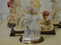 ±6 retro beeldjes - afbeelding 2 van  2